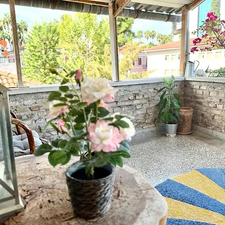 Kaleici Deniz Yakini Muhtesem Teras Keyfi Antalya