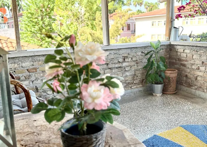 Kaleici Deniz Yakini Muhtesem Teras Keyfi Antalya